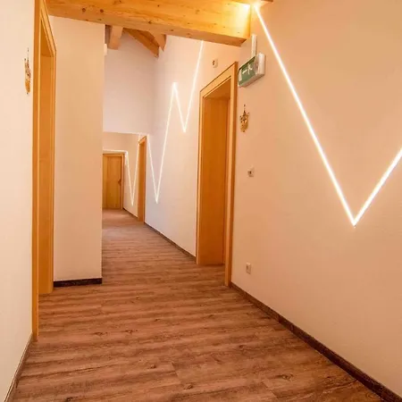 Hotel Garni Waldschlossl 4*