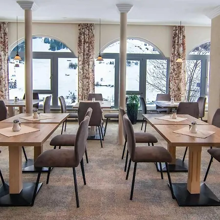 Garni Waldschloessl 4*